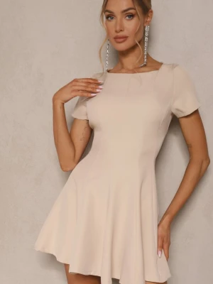 Beżowa Sukienka o Rozkloszowanym Kroju na Krótki Rękaw Zdobiona Przeszyciami Mepiza New Collection