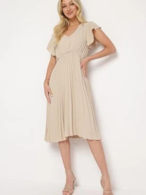 Beżowa Sukienka Plisowana o Rozkloszowanym Fasonie i Trójkątnym Dekolcie Rissara new collection