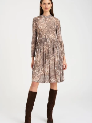 Beżowa sukienka z półgolfem, zwierzęcy print Greenpoint