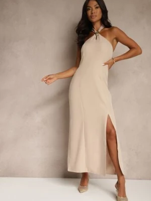 Beżowa Sukienka z Wiskozą z Dekoltem Halter i Ozdobną Broszką Naliannae ann gissy