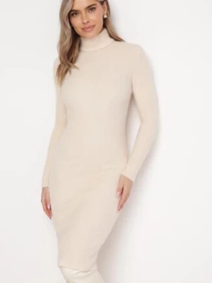 Beżowa Sweterkowa Puchata Sukienka Midi z Wełny z Golfem Sebhat