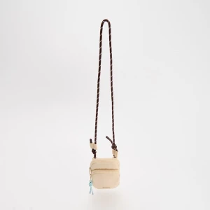 Beżowa torebka crossbody na sznurku House