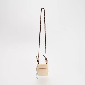 Beżowa torebka crossbody na sznurku House