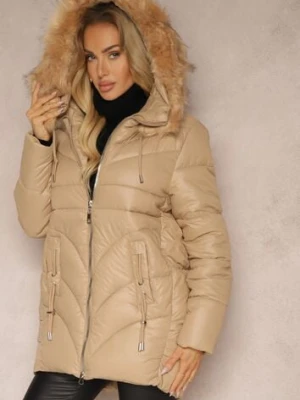 Beżowa Trapezowa Kurtka z Pikowanymi Przeszyciami i Kapturem z Odpinanym Futrem Deoiala