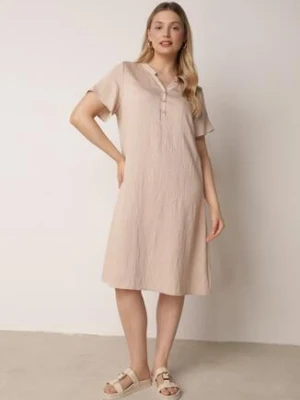 Beżowa Wiskozowa Sukienka o Pudełkowym Kroju z Dekoltem V z Guzikami Berborin j&x