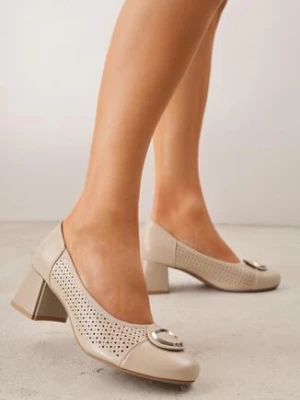 Beżowe Ażurowe Czółenka na Słupku ze Skórzaną Wkładką i Ozdobnym Noskiem Cezelia m.daszynski