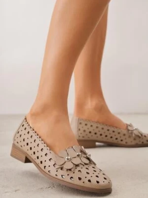 Beżowe Ażurowe Półbuty w Stylu Mokasynów ze Skóry Naturalnej z Kwiatami 3D Uriloria m.daszynski