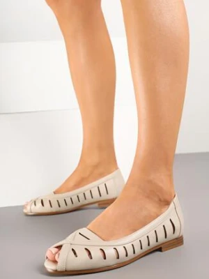 Zdjęcie produktu Beżowe Balerinki Peep Toe z Ażurowymi Wycięciami i Skórzaną Wkładką Nafiarda