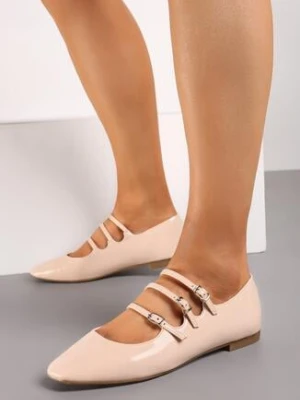 Beżowe Balerinki z Lakierowanej Ekoskóry Zapinane na Sprzączki Ajevia