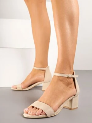 Beżowe Basicowe Sandały na Słupku Vices z Paskiem Wokół Kostki Varhira