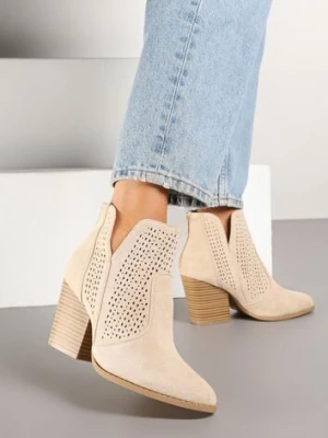 Beżowe Botki na Słupku Ozdobione Wycięciem z Boku Dolirista kafeini