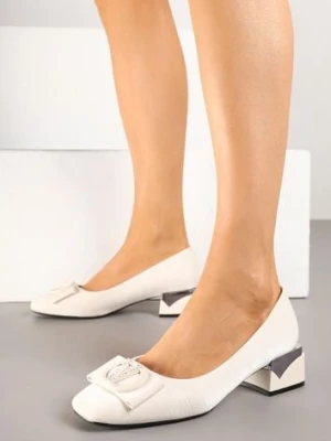 Beżowe Czółenka na Geometrycznym Obcasie z Metaliczną Aplikacją i Kokardą Saniessa weide