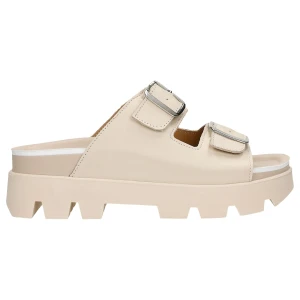 Beżowe klapki ze skóry licowej na masywnej podeszwie 74105-54 Wojas