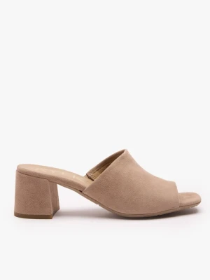 Beżowe klapki na obcasie Ryłko