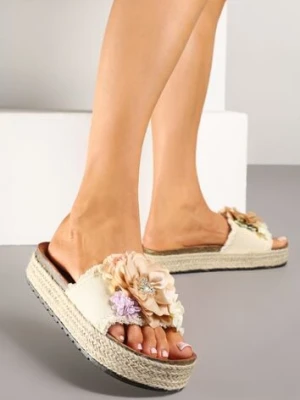 Beżowe Klapki na Plecionej Podeszwie z Ozdobną Aplikacją z Kwiatami Janilora ideal