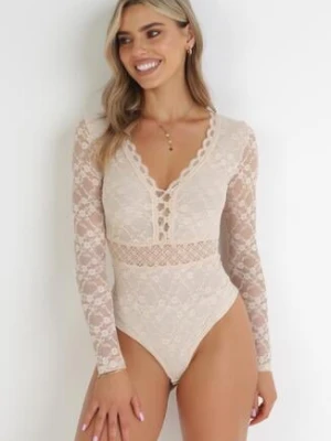Beżowe Koronkowe Body z Długimi Rękawami i Ozdobnym Dekoltem Nefunia by swan