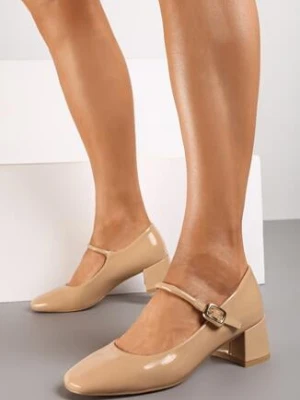 Beżowe Lakierowane Czółenka na Niskim Słupku z Paseczkiem i Sprzączką Janitta