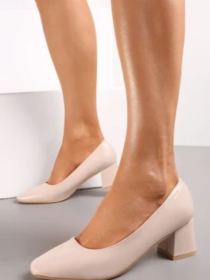 Beżowe Lakierowane Czółenka na Słupku ze Szpiczastym Noskiem Nomiza