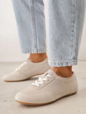 Beżowe Minimalistyczne Sneakersy Zamszowe ze Skórzaną Wkładką i Perforacją Zaehlisa goodin