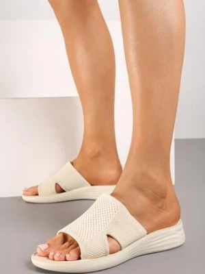 Beżowe Płaskie Klapki z Paskiem Ozdobionym Wycięciami Wralemia