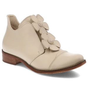 Beżowe Półbuty Armodo Modne Obuwie Damskie Z Kwiatami