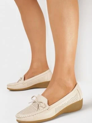 Beżowe Półbuty na Koturnie z Ażurowym Zdobieniem Vailen