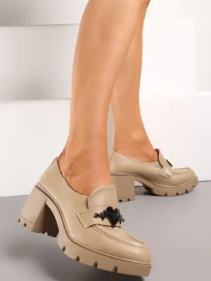 Beżowe Półbuty na Słupku i Platformie z Wkładką z Naturalnej Skóry i Metalową Ozdobą Zavitellia