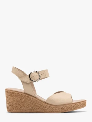 Beżowe sandały na koturnie Ryłko