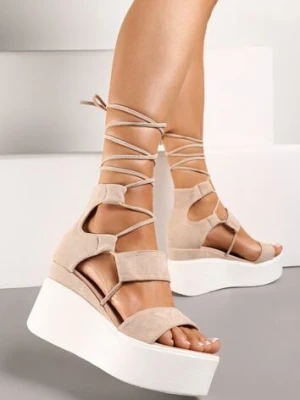 Beżowe Sandały na Koturnie z Wiązaniem wokół Łydki Scadira