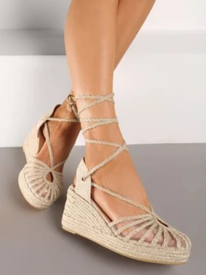 Beżowe Sandały na Koturnie z Wkładką z Imitacji Zamszu Wiązane Ozdobione Plecionką Glanara