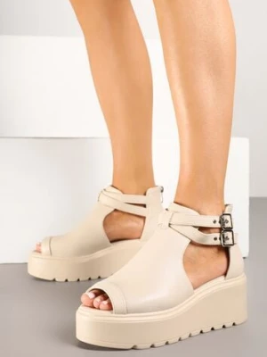 Beżowe Sandały na Koturnie z Wkładką ze Skóry Naturalnej i Ozdobnymi Paskami Sopressa purlina