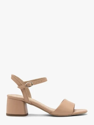 Beżowe sandały na masywnym klocku Ryłko