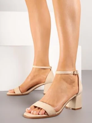 Beżowe Sandały Vices na Obcasie w Klasycznym Stylu Sarmeira