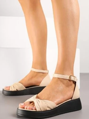 Beżowe Sandały Vices z Marszczeniem i Paskiem wokół Kostki Reavina