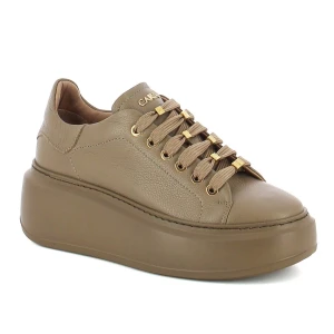 Beżowe skórzane sneakersy CARINII B10468-T92-000-000-F69