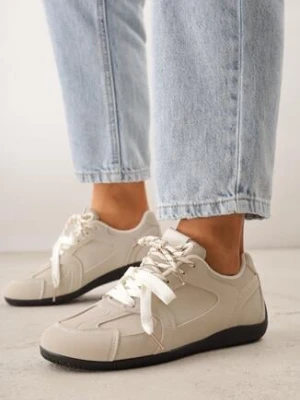 Beżowe Sneakersy Ozdobione Przeszyciami i Podwójnym Sznurowaniem Coraera kang you