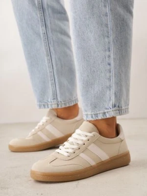 Beżowe Sneakersy Typu Tenisówki Ozdobione Paskami po Bokach Fefia gowin