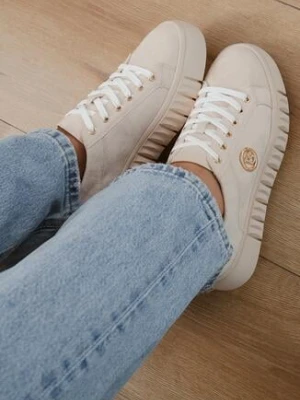 Beżowe Sneakersy Vices na Grubej Tłoczonej Podeszwie ze Sznurowaniem i Metaliczną Ozdobą Ulfedi