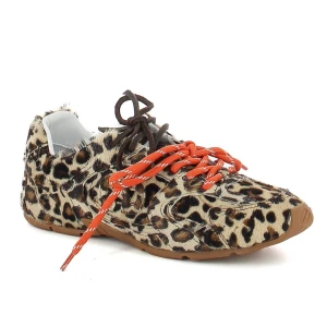 Beżowe sneakersy w panterkę CARINII B10342-T53-000-000-000