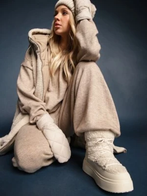 Beżowe Śniegowce Vices na Platformie ze Sznurowaniem i Futerkiem Nomicea