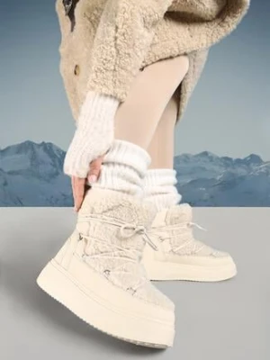 Beżowe Sznurowane Śniegowce Vices na Grubej Podeszwie Ozdobione Futerkiem Nomizola