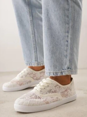 Beżowe Tenisówki Ozdobione Koronką Tarinela ballada