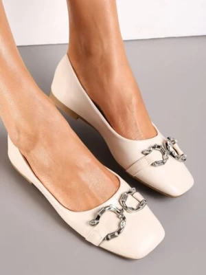 Beżowe Wsuwane Balerinki z Metalową Ozdobą i Kwadratowym Noskiem Vanle