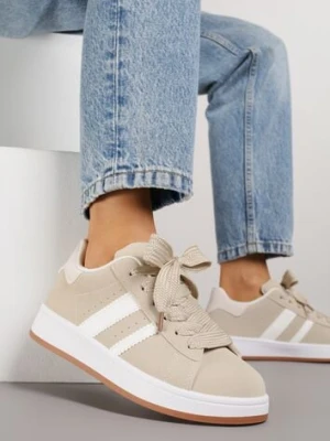 Beżowo-Białe Sneakersy na Niskiej Platformie z Naszywkami Flordexia mulanka