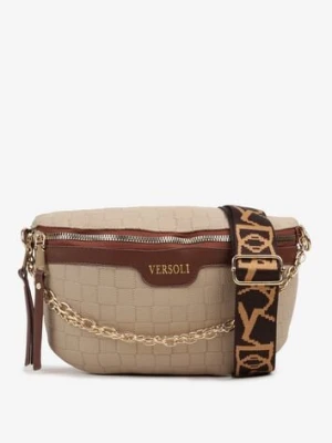 Beżowo-Brązowa Nerka z Ozdobnym Napisem Tłoczeniem i Łańcuszkiem Lioquella versoli