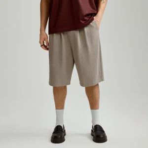 Beżowo-szare dresowe szorty z zaszewkami House