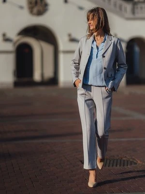 Beżowo-szare spodnie damskie Mona Straight w kratkę – Vintage Romance Olsen