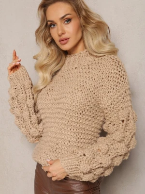 Beżowy Klasyczny Golf z Ozdobnym Splotem na Rękawach Biska Wool Fashion