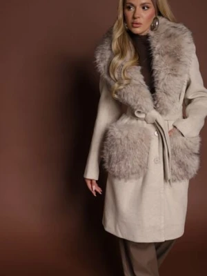 Beżowy Płaszcz z Futrzanym Kołnierzem Kieszeniami i Wiązanym Paskiem Perria papillon d'or