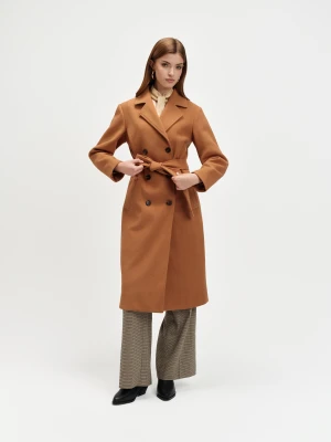 Beżowy płaszcz z wiązaniem